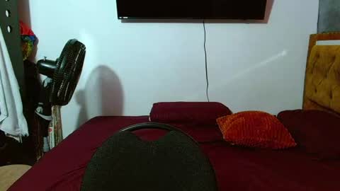 Snapshot of velk_hot1 chatting on June 16, 2026, 12:52 pm velk_hot1 online show from June 16, 2026, 12:52 pm
