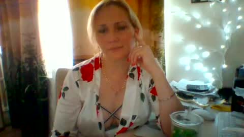 velka_raspberry online show from June 22, 2026, 4:59 pm