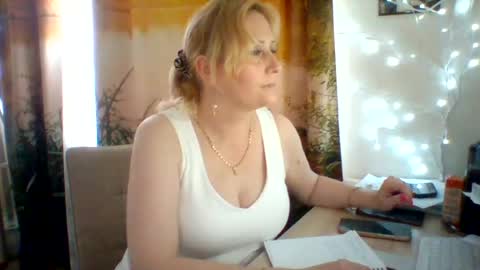 velka_raspberry online show from June 25, 2026, 9:58 am
