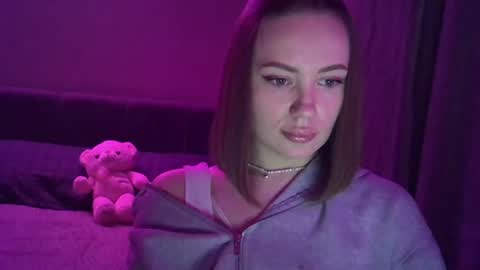Snapshot of velour_myst chatting on June 9, 2026, 4:40 pm velour_myst online show from June 9, 2026, 4:40 pm