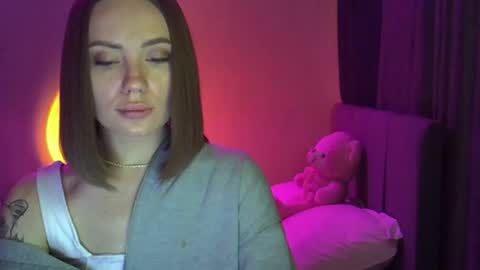 Snapshot of velour_myst chatting on June 19, 2026, 5:50 pm velour_myst online show from June 19, 2026, 5:50 pm