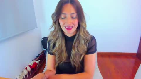 Snapshot of velourmuse chatting on May 16, 2026, 12:51 am Sara online show from May 16, 2026, 12:51 am