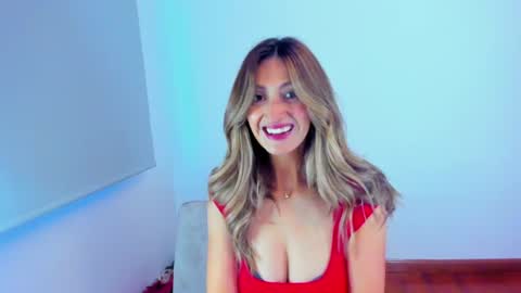 Snapshot of velourmuse chatting on July 10, 2026, 11:07 pm Sara online show from July 10, 2026, 11:07 pm