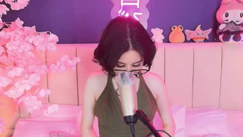 velvet_cak3_ online show from March 7, 2026, 9:12 pm