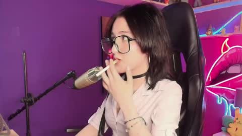 velvet_cak3_ online show from March 11, 2026, 8:59 pm