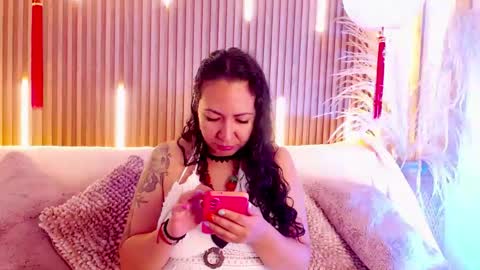 Emma Curly online show from May 9, 2026, 11:59 am