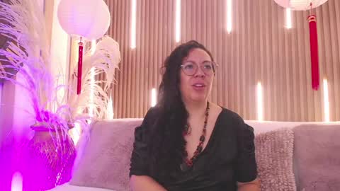 Emma Curly online show from May 29, 2026, 12:14 pm