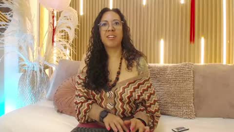 Emma Curly online show from May 30, 2026, 12:24 pm