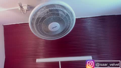 Isabella  online show from February 16, 2026, 12:01 pm