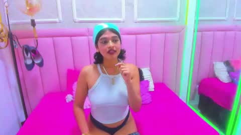 Snapshot of velvet_giirll chatting on July 3, 2026, 3:57 am velvet_giirll online show from July 3, 2026, 3:57 am