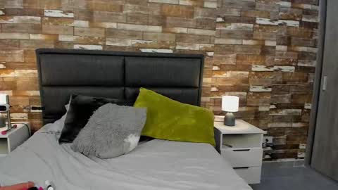 velvet_moon___ online show from March 4, 2026, 4:46 pm