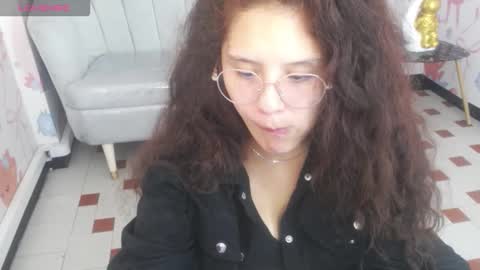 Snapshot of velvet_moon_v chatting on March 20, 2026, 12:43 pm velvet_moon_v online show from March 20, 2026, 12:43 pm