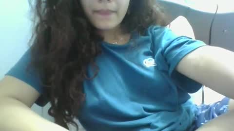Snapshot of velvet_moon_v chatting on April 15, 2026, 4:52 am velvet_moon_v online show from April 15, 2026, 4:52 am