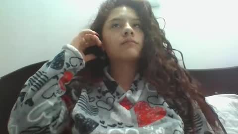 Snapshot of velvet_moon_v chatting on April 18, 2026, 7:58 pm velvet_moon_v online show from April 18, 2026, 7:58 pm