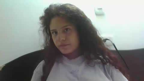 Snapshot of velvet_moon_v chatting on April 28, 2026, 3:44 am velvet_moon_v online show from April 28, 2026, 3:44 am