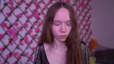 Polly online show from October 23, 2025, 6:17 pm