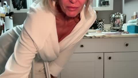 VelvetBarbie online show from July 27, 2026, 6:37 pm