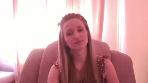 Snapshot of velvetintuition chatting on May 6, 2026, 12:43 pm velvetintuition online show from May 6, 2026, 12:43 pm