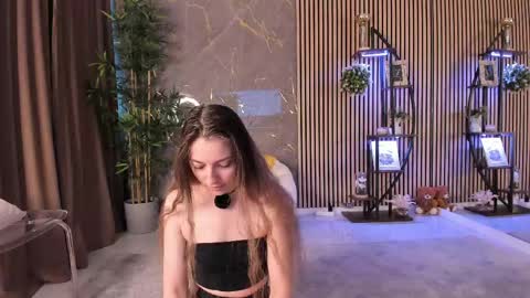 Velvet online show from April 26, 2026, 3:37 am