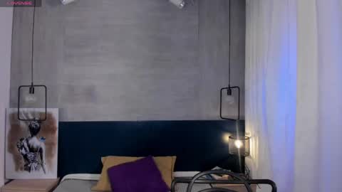 velvettease_ online show from April 25, 2026, 12:52 pm