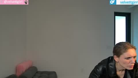 VelvetTGirl online show from June 15, 2026, 4:20 pm
