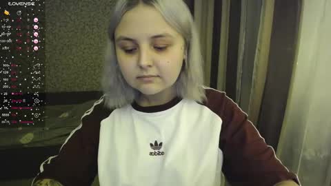 Snapshot of vendymories chatting on November 15, 2025, 2:42 am eva 3 online show from November 15, 2025, 2:42 am