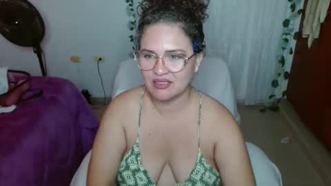 venecasexy44 online show from April 25, 2026, 1:41 pm