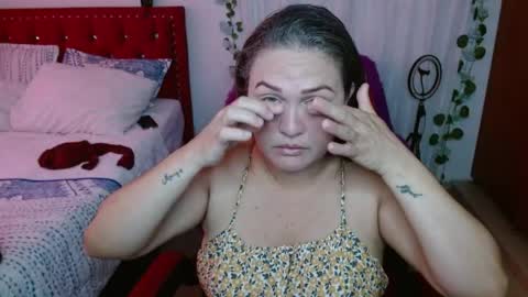 Snapshot of venecasexy44 chatting on May 9, 2026, 2:44 pm venecasexy44 online show from May 9, 2026, 2:44 pm