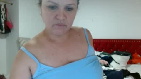 Snapshot of venecasexy44 chatting on June 17, 2026, 3:02 pm venecasexy44 online show from June 17, 2026, 3:02 pm