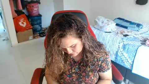 venecasexy44 online show from June 25, 2026, 8:57 pm