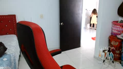 venecasexy44 online show from July 28, 2026, 2:13 pm