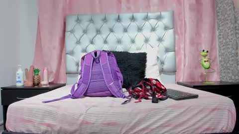 Snapshot of veneno_hot chatting on September 17, 2025, 12:51 pm veneno hot online show from September 17, 2025, 12:51 pm