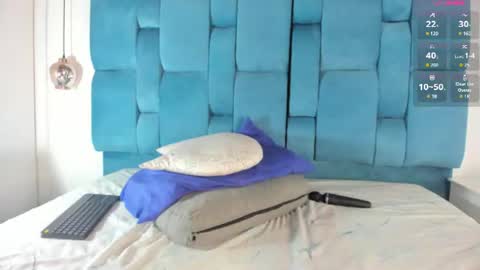 Snapshot of venezolana_caro chatting on June 10, 2026, 12:04 pm venezolana_caro online show from June 10, 2026, 12:04 pm