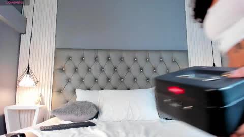 venez sofia  online show from October 23, 2025, 6:50 pm