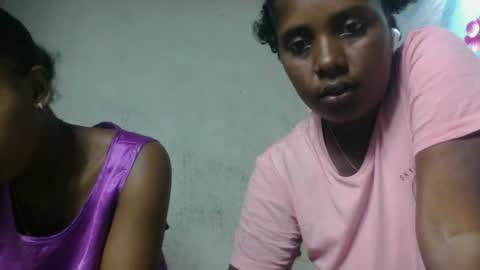 venisca98 online show from May 14, 2026, 7:37 am