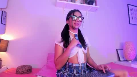 Snapshot of vennusdh chatting on July 13, 2026, 11:46 am Vennus online show from July 13, 2026, 11:46 am