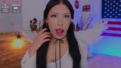 Snapshot of venomeowww_ chatting on May 31, 2026, 4:53 am Vivian online show from May 31, 2026, 4:53 am