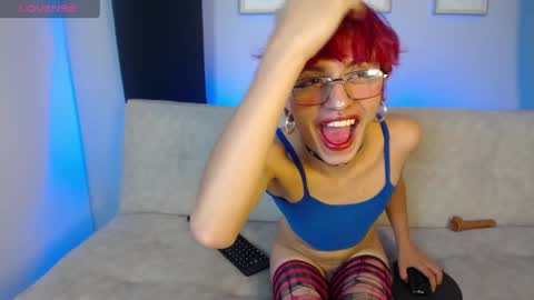 Snapshot of venus_999_ chatting on May 14, 2026, 9:32 pm venus_999_ online show from May 14, 2026, 9:32 pm