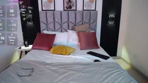 Snapshot of venus_999_ chatting on June 29, 2026, 9:48 pm venus_999_ online show from June 29, 2026, 9:48 pm