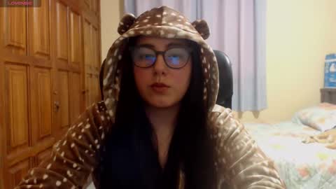 Venus online show from December 15, 2025, 4:39 am