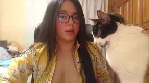 Snapshot of venus_cat_ chatting on June 10, 2026, 9:57 pm Venus online show from June 10, 2026, 9:57 pm