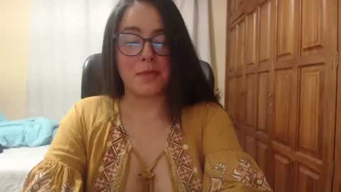 Snapshot of venus_cat_ chatting on June 16, 2026, 9:39 pm Venus online show from June 16, 2026, 9:39 pm
