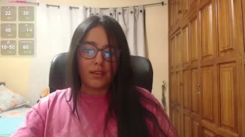 Snapshot of venus_cat_ chatting on June 27, 2026, 3:11 am Venus online show from June 27, 2026, 3:11 am