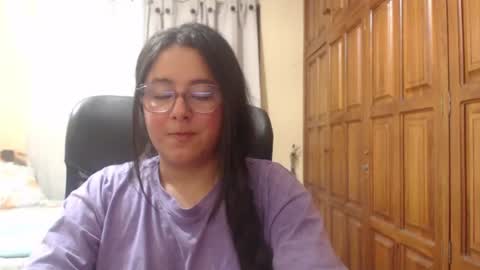 Snapshot of venus_cat_ chatting on July 2, 2026, 3:34 am Venus online show from July 2, 2026, 3:34 am