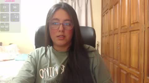 Snapshot of venus_cat_ chatting on July 3, 2026, 2:29 am Venus online show from July 3, 2026, 2:29 am