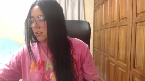 Snapshot of venus_cat_ chatting on July 5, 2026, 1:56 am Venus online show from July 5, 2026, 1:56 am