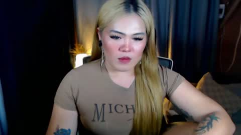Snapshot of venus_colly chatting on July 18, 2026, 4:49 am I am Colly Your mystery girl online show from July 18, 2026, 4:49 am