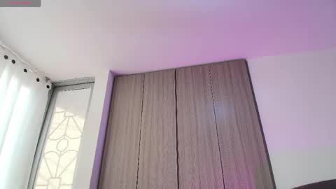 venus_hexxx online show from April 28, 2026, 11:59 am