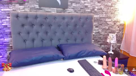 Snapshot of venus_medussa chatting on December 15, 2024, 8:25 pm Medussa online show from December 15, 2024, 8:25 pm