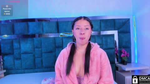 Snapshot of venus_velez chatting on January 15, 2025, 1:09 pm Venus online show from January 15, 2025, 1:09 pm